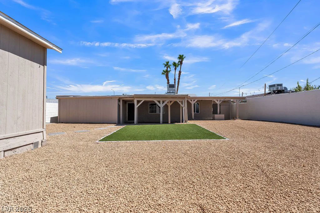 472 National, Henderson, NV 89015