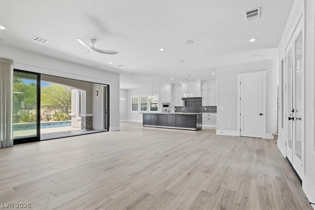 1939 Orchard Mist, Las Vegas, NV 89135