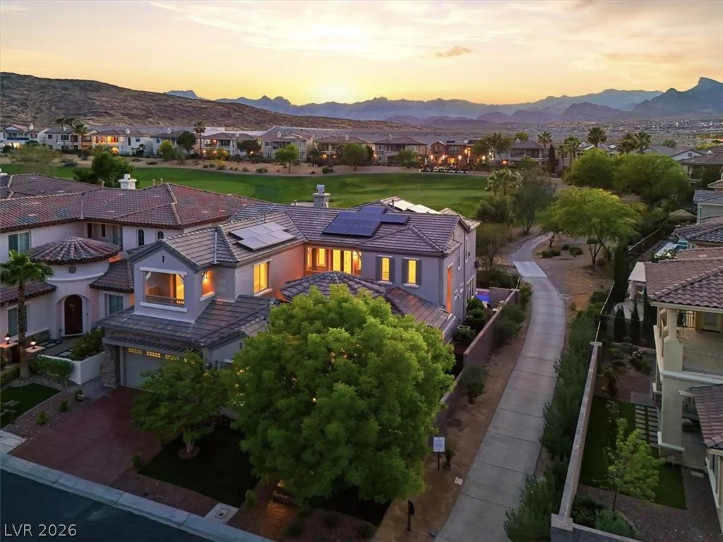 1939 Orchard Mist, Las Vegas, NV 89135