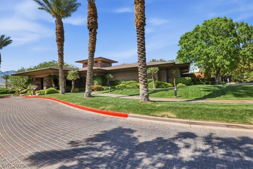 1939 Orchard Mist, Las Vegas, NV 89135