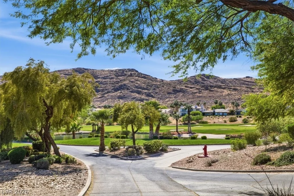1939 Orchard Mist, Las Vegas, NV 89135