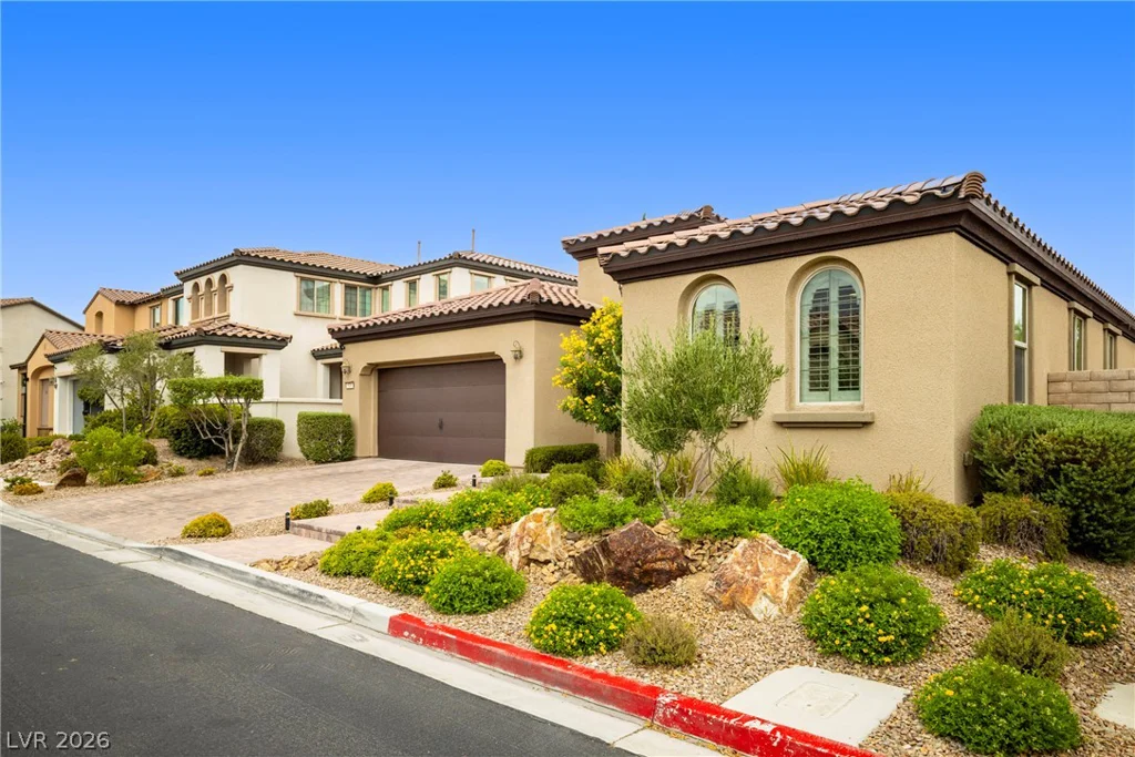 530 Hunter Flat, Las Vegas, NV 89138