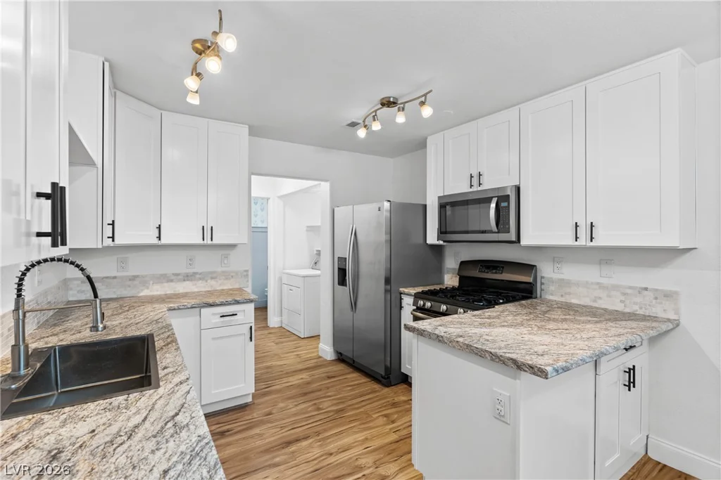 6965 Oyster Shell, Las Vegas, NV 89108