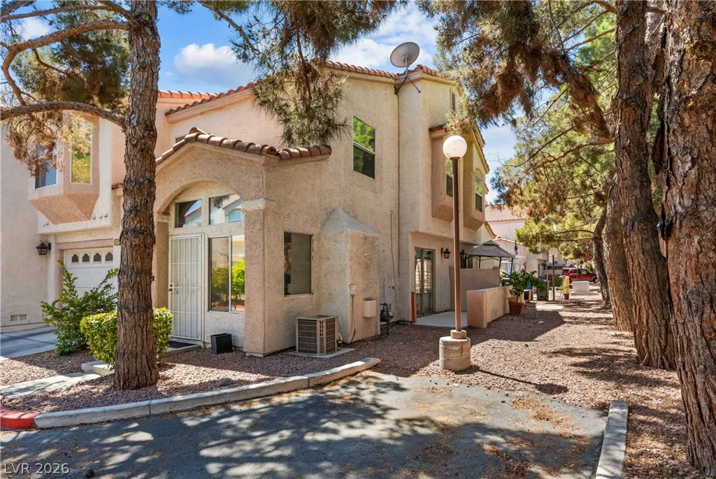 6965 Oyster Shell, Las Vegas, NV 89108