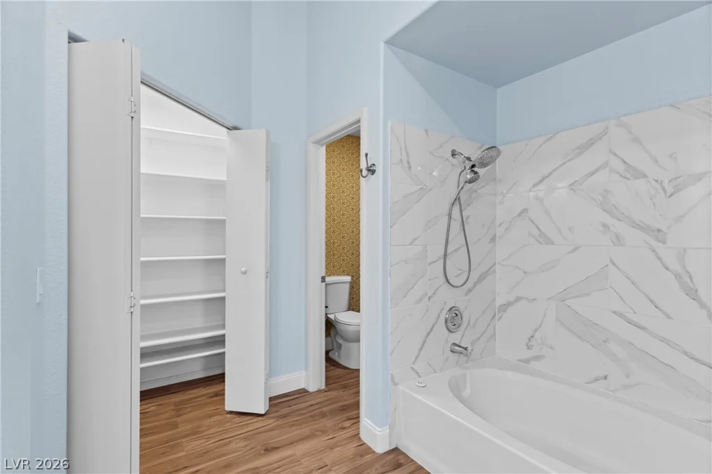 6965 Oyster Shell, Las Vegas, NV 89108
