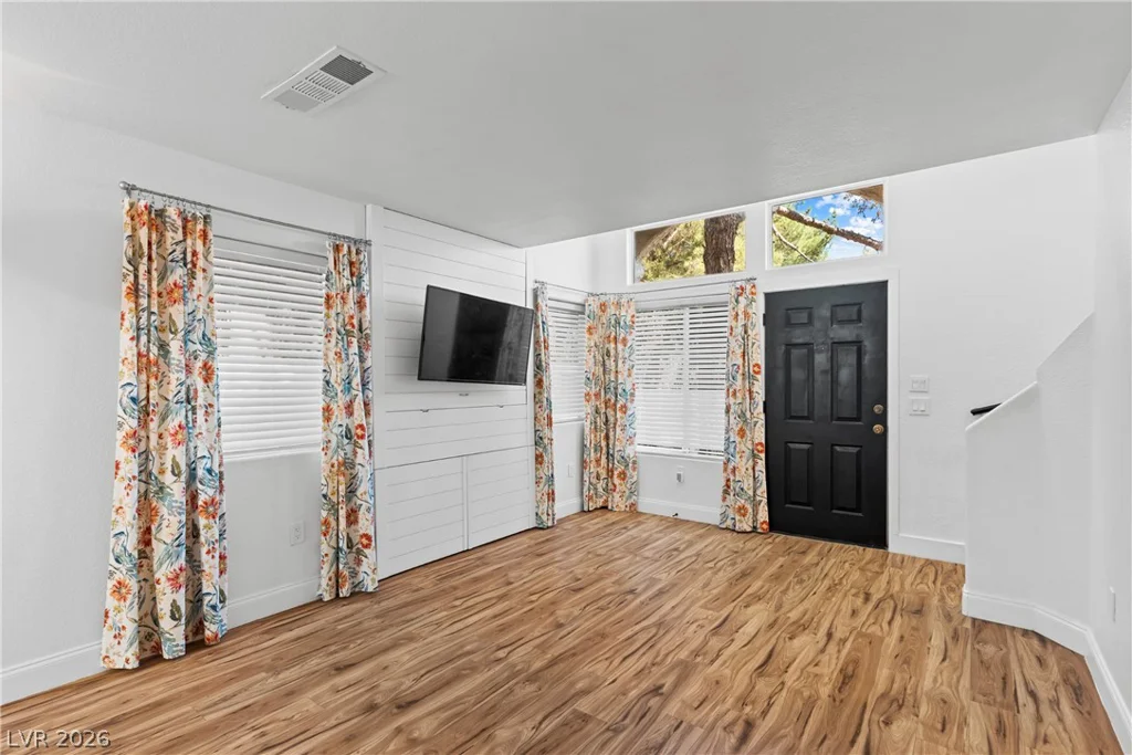 6965 Oyster Shell, Las Vegas, NV 89108