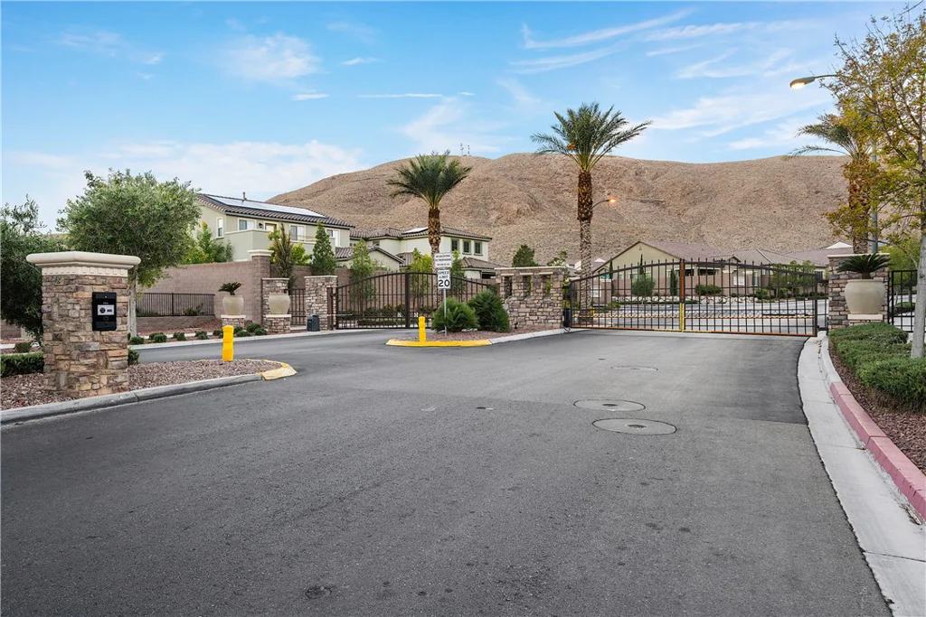4040 Montone, Las Vegas, NV 89141