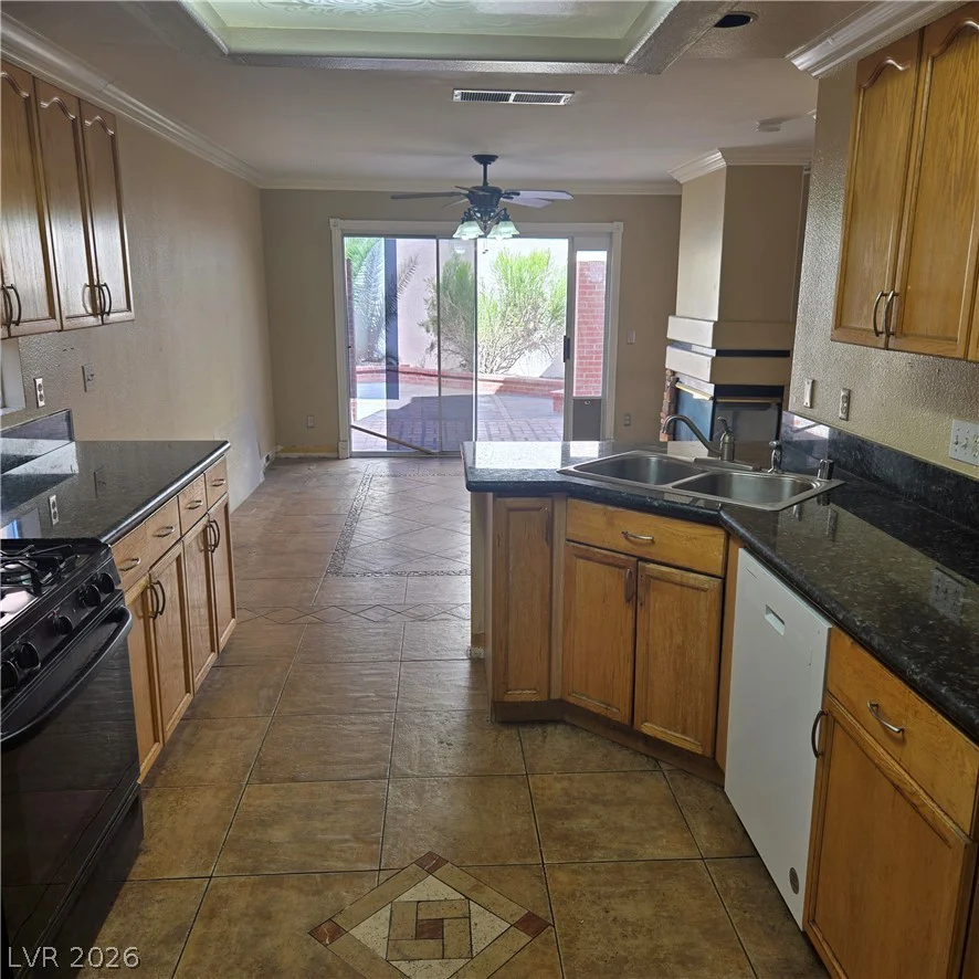 3227 Cheltenham, Las Vegas, NV 89129
