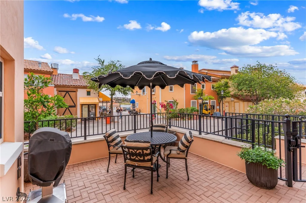 30 Strada Di Villaggio, Henderson, NV 89011