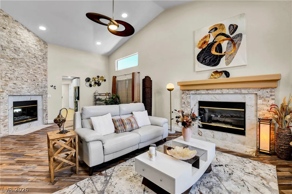 10005 Sail Landing, Las Vegas, NV 89117