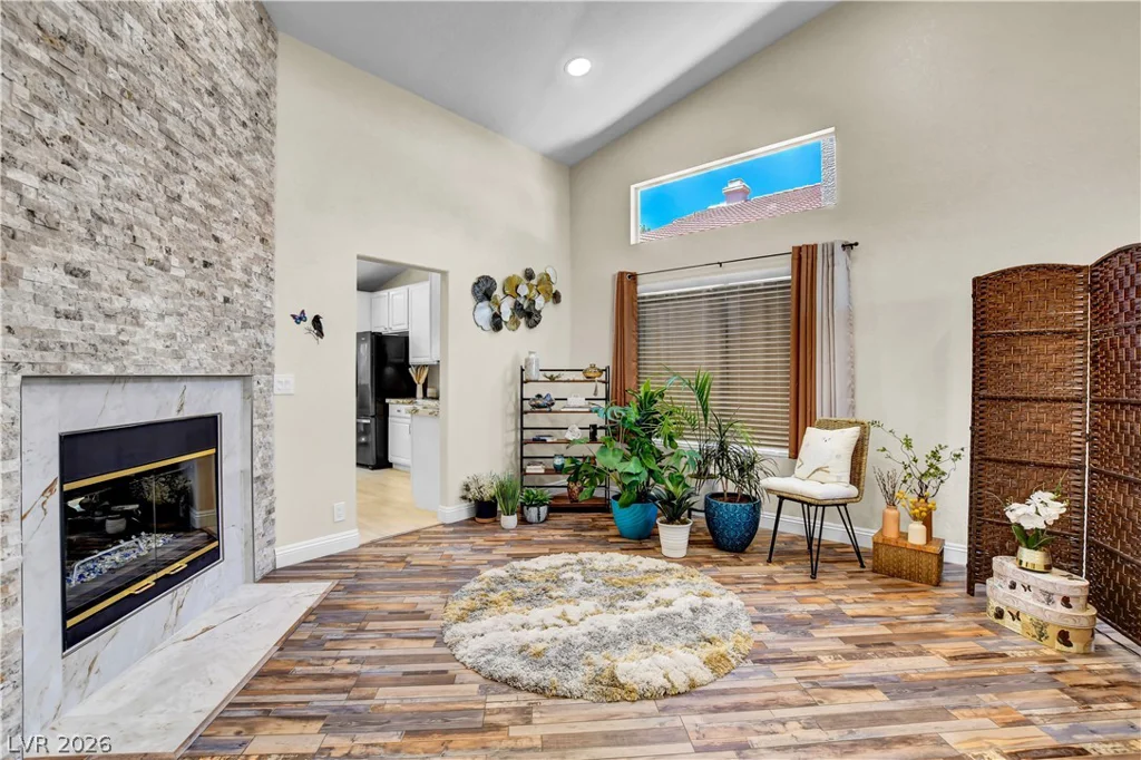 10005 Sail Landing, Las Vegas, NV 89117