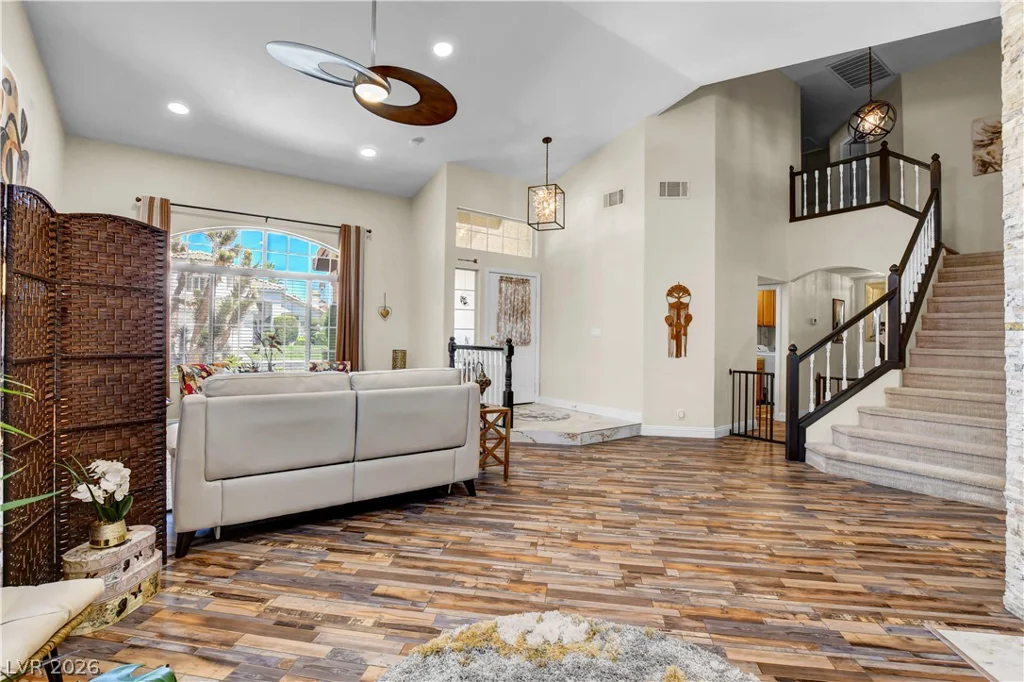 10005 Sail Landing, Las Vegas, NV 89117