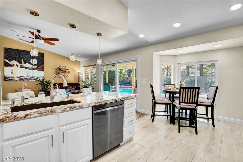 10005 Sail Landing, Las Vegas, NV 89117