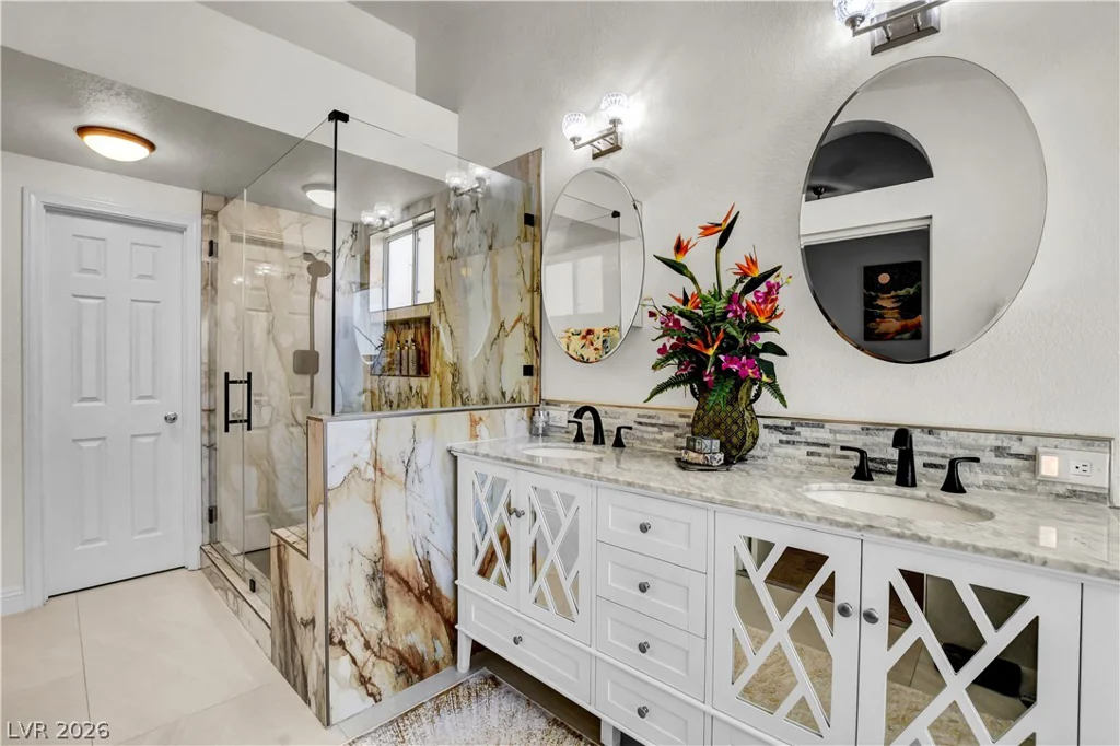 10005 Sail Landing, Las Vegas, NV 89117