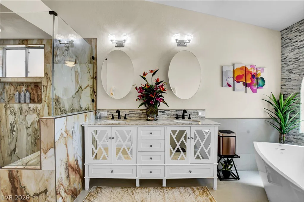 10005 Sail Landing, Las Vegas, NV 89117