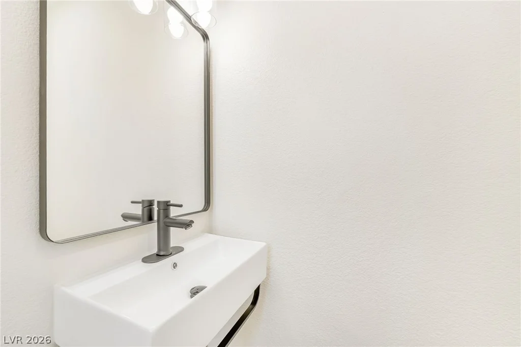 929 Palmetto, Henderson, NV 89015