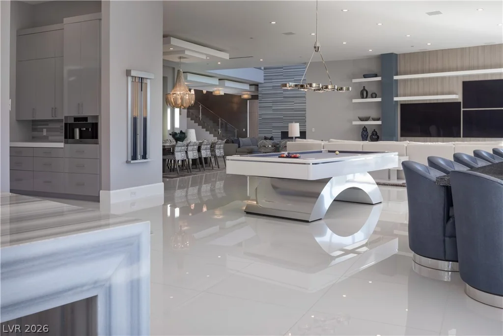 19 Flying Cloud, Las Vegas, NV 89135
