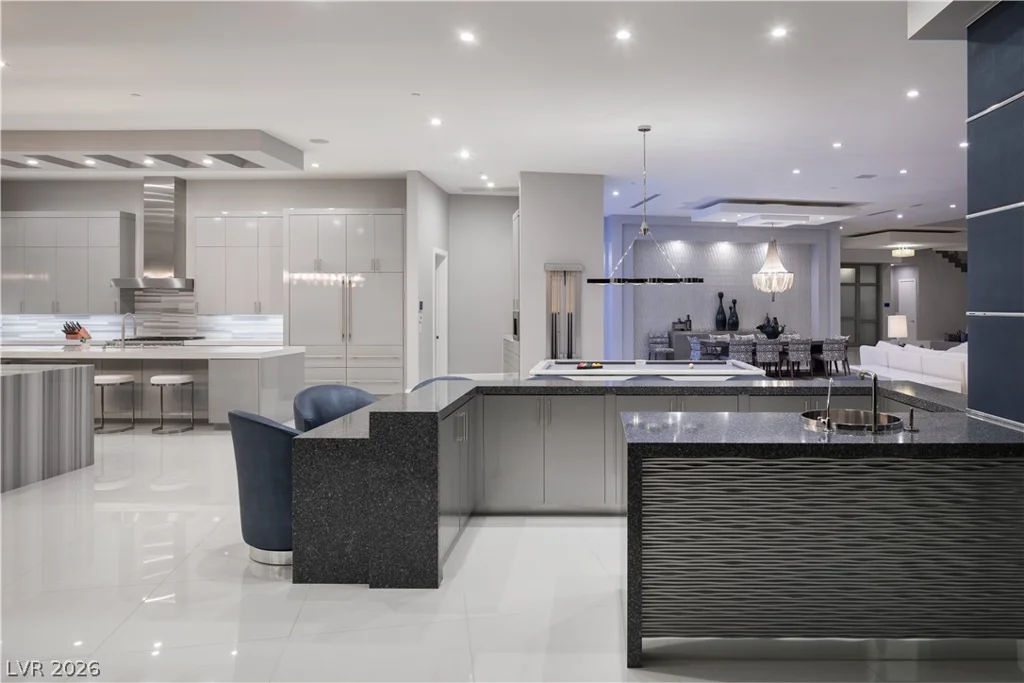 19 Flying Cloud, Las Vegas, NV 89135