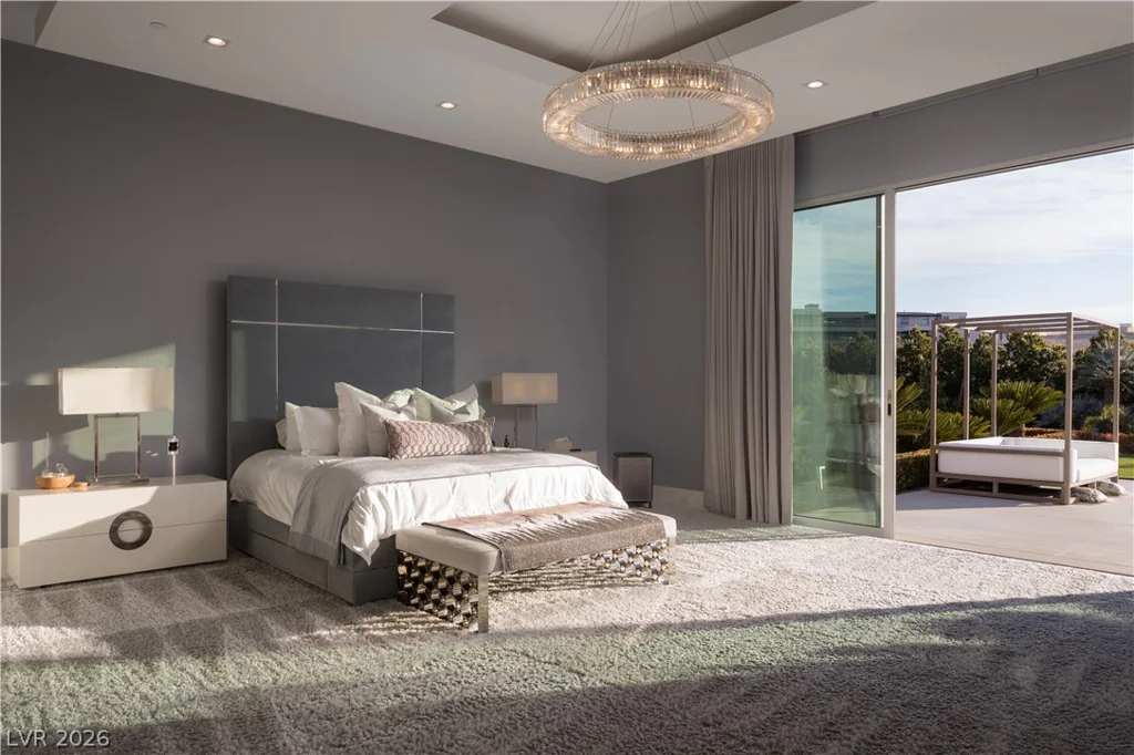 19 Flying Cloud, Las Vegas, NV 89135