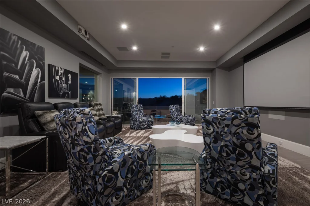 19 Flying Cloud, Las Vegas, NV 89135