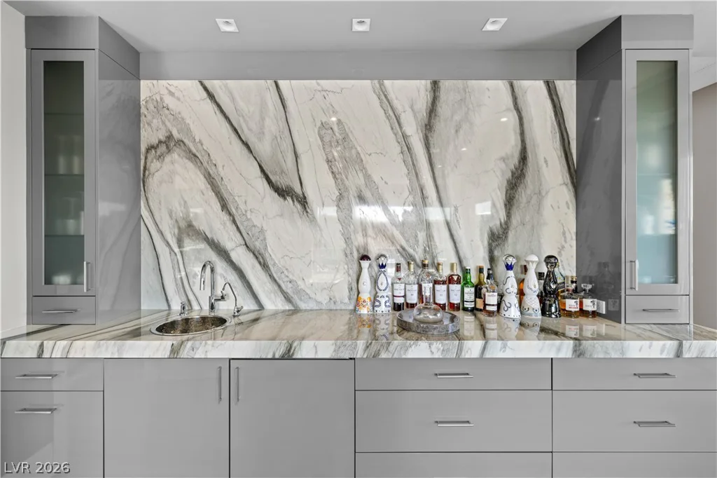 19 Flying Cloud, Las Vegas, NV 89135
