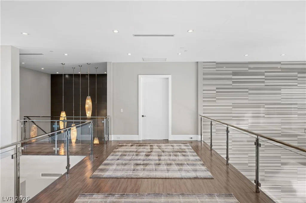 19 Flying Cloud, Las Vegas, NV 89135