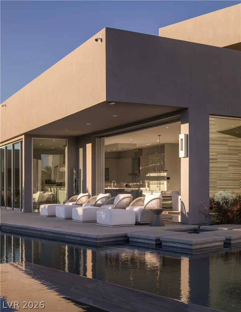 19 Flying Cloud, Las Vegas, NV 89135