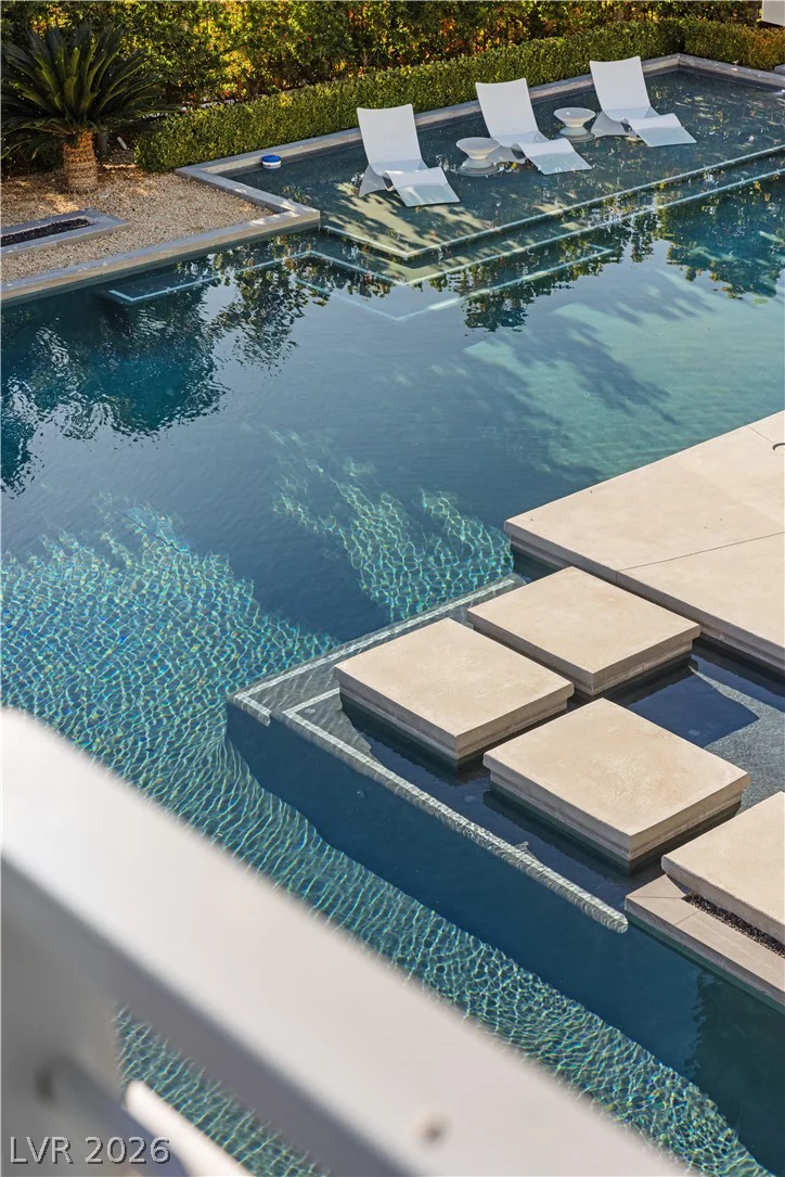 19 Flying Cloud, Las Vegas, NV 89135
