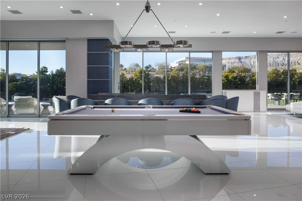 19 Flying Cloud, Las Vegas, NV 89135