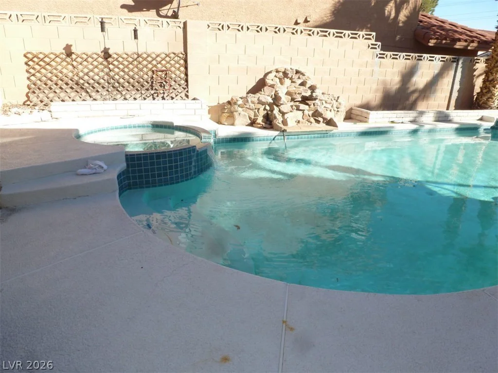 7604 Cruz Bay, Las Vegas, NV 89128