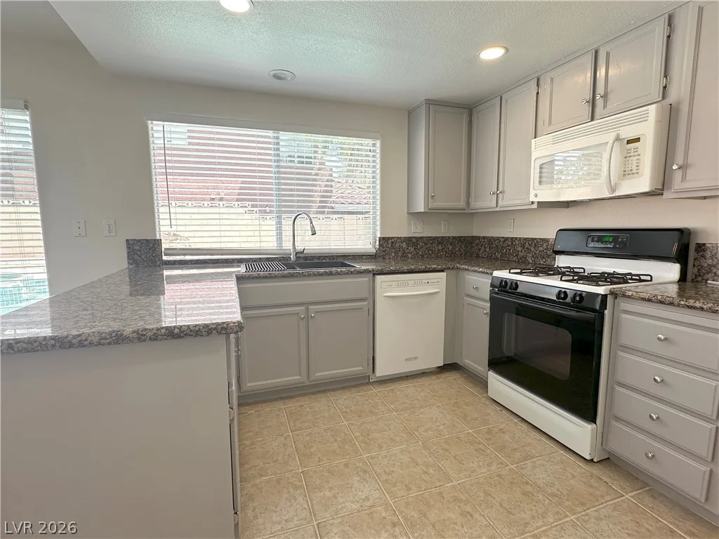 7604 Cruz Bay, Las Vegas, NV 89128