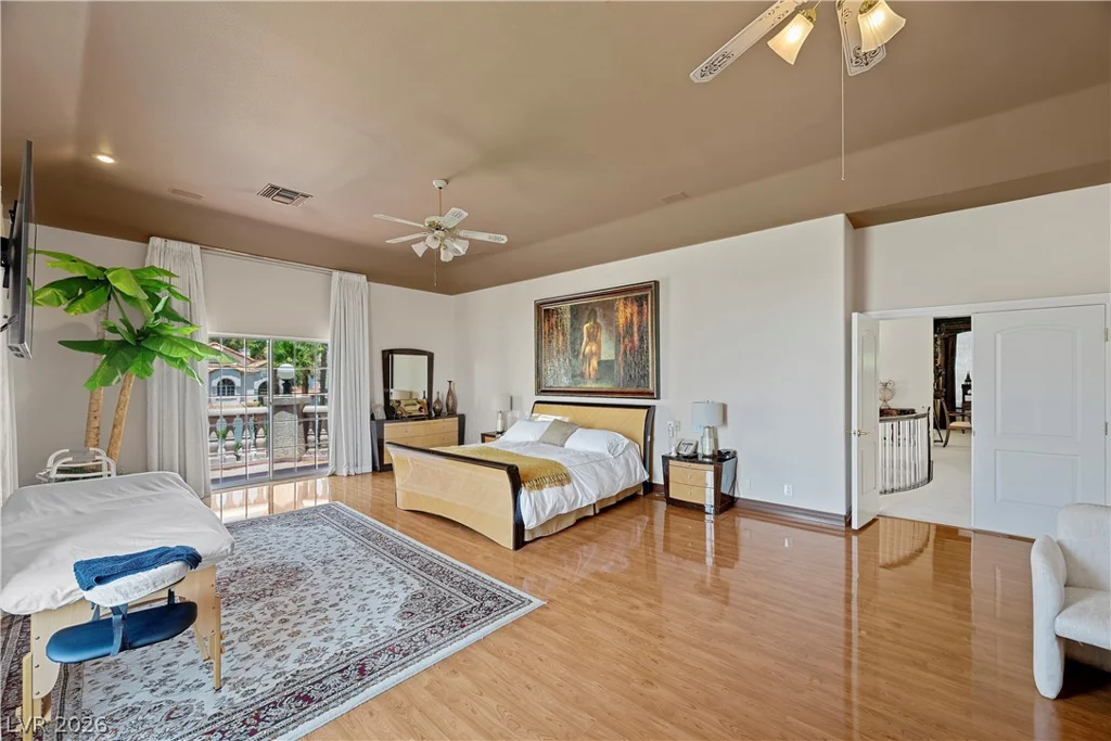 2563 Aviv, Las Vegas, NV 89121