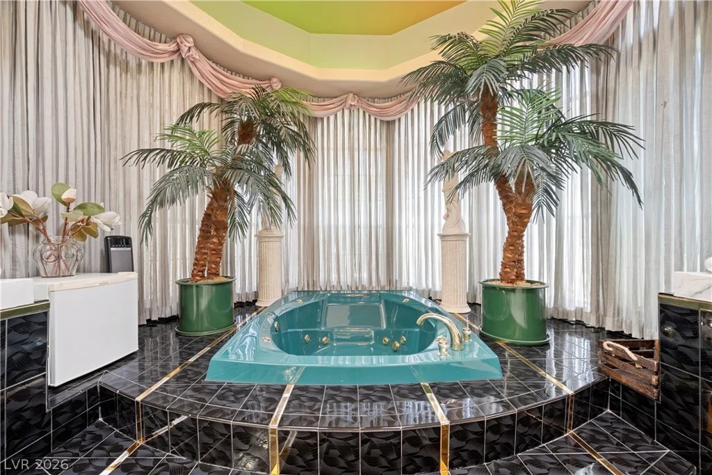 2563 Aviv, Las Vegas, NV 89121