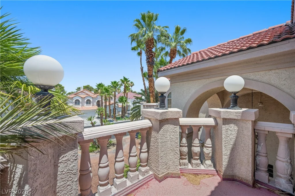 2563 Aviv, Las Vegas, NV 89121