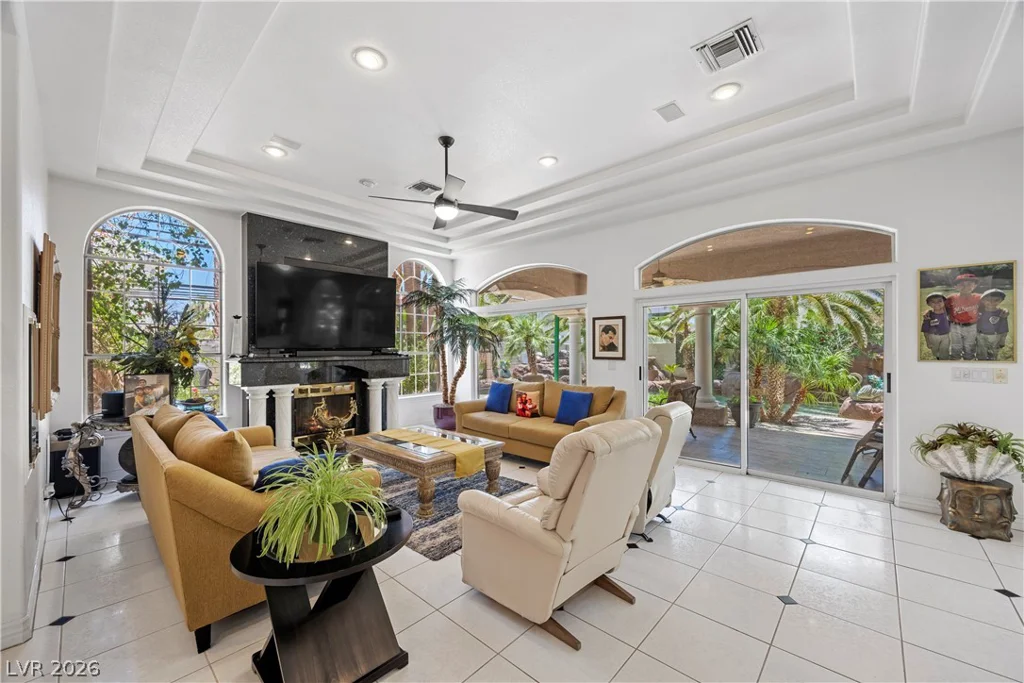2563 Aviv, Las Vegas, NV 89121