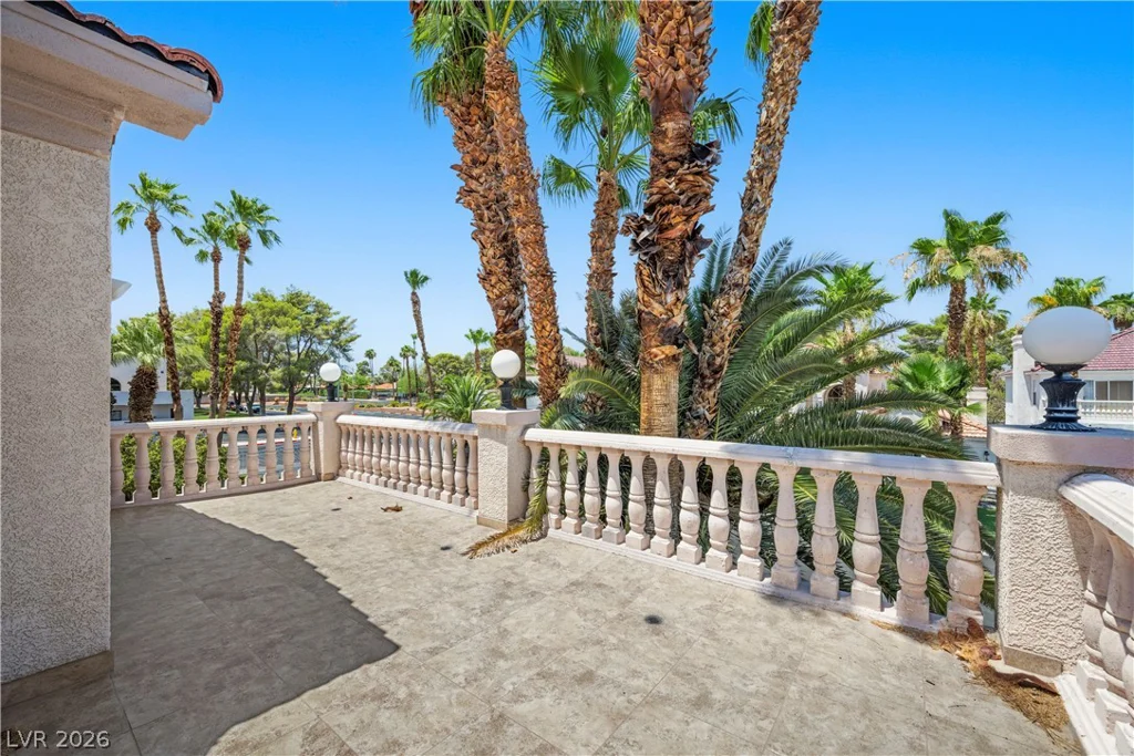 2563 Aviv, Las Vegas, NV 89121