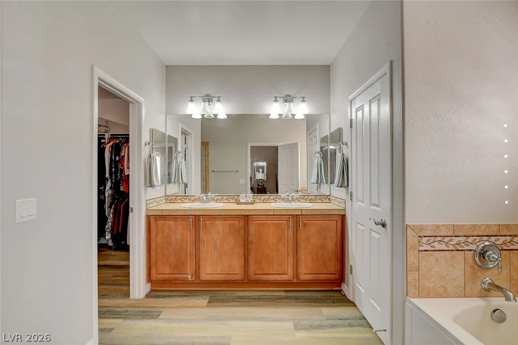 5708 Oak Bend, Las Vegas, NV 89135