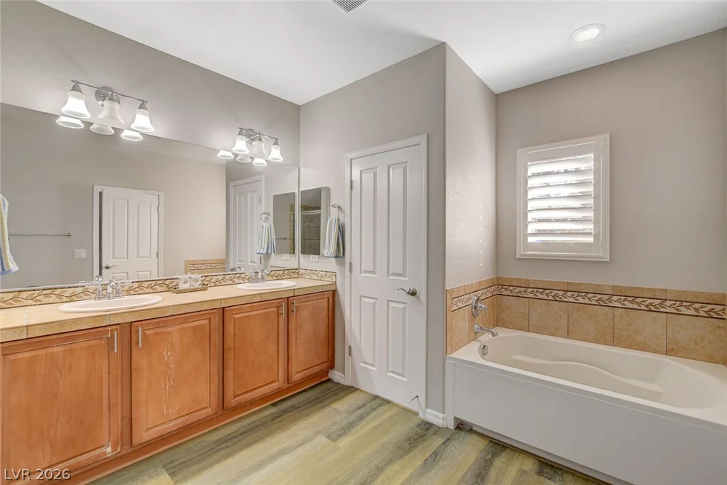 5708 Oak Bend, Las Vegas, NV 89135