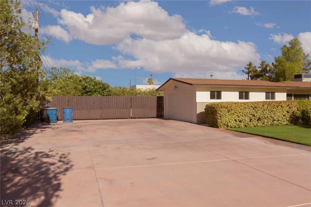 1110 CAHLAN DRIVE, Las Vegas, NV 89102