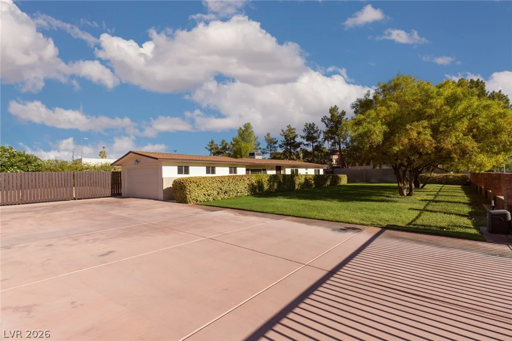 1110 CAHLAN DRIVE, Las Vegas, NV 89102