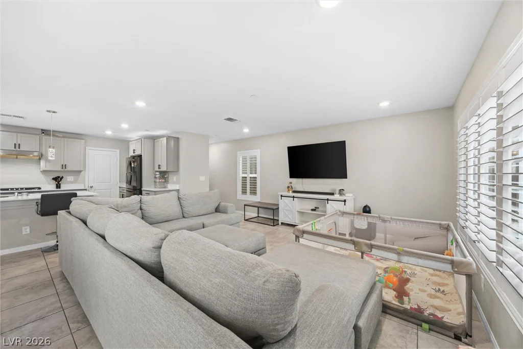 6466 Blue Ember, Las Vegas, NV 89130