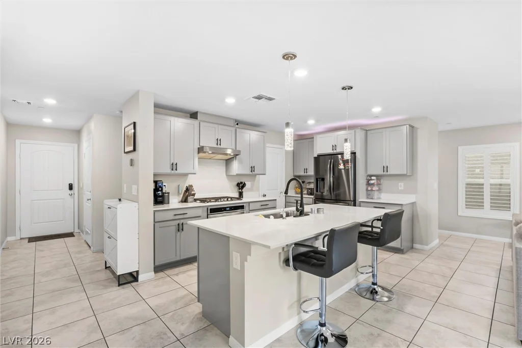 6466 Blue Ember, Las Vegas, NV 89130