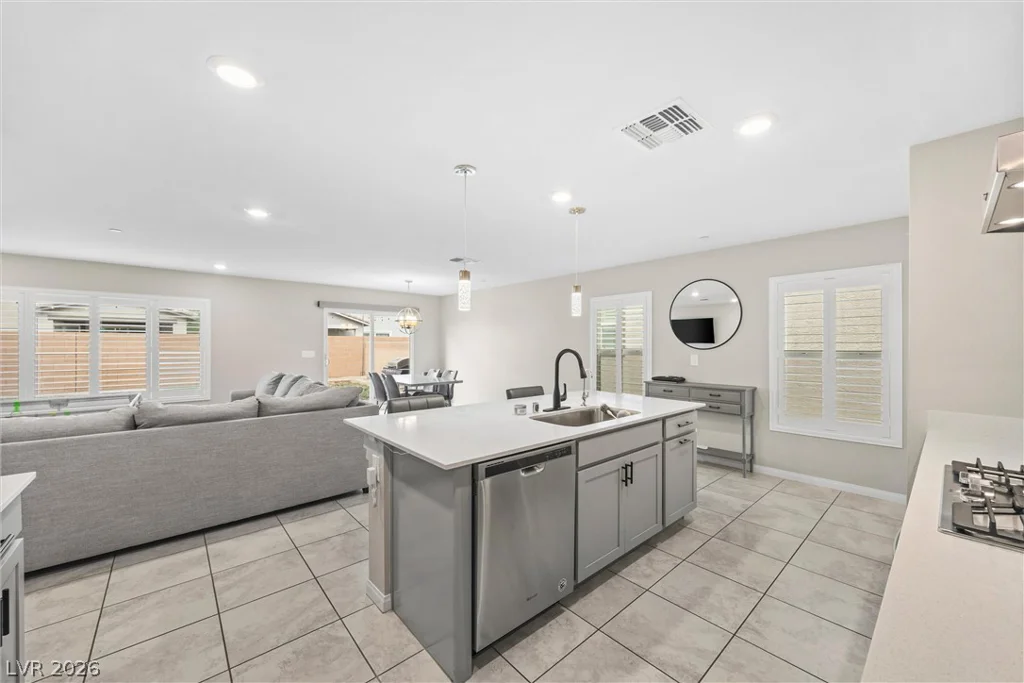 6466 Blue Ember, Las Vegas, NV 89130