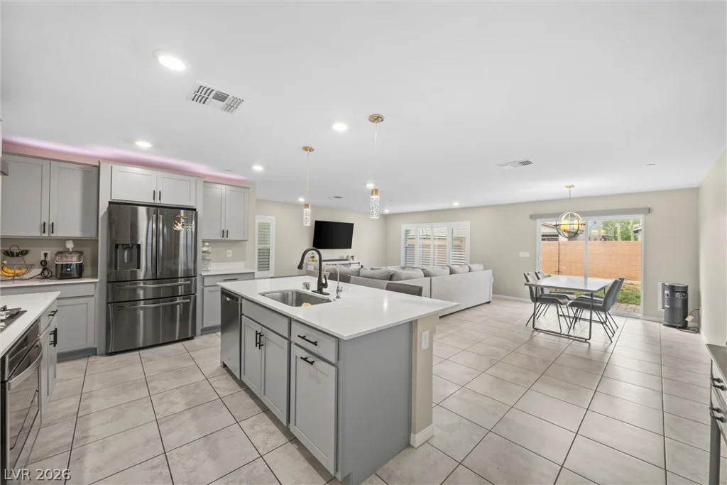 6466 Blue Ember, Las Vegas, NV 89130
