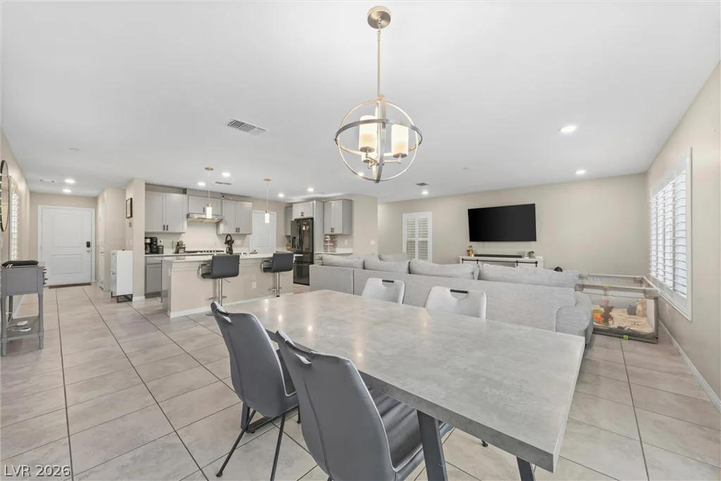 6466 Blue Ember, Las Vegas, NV 89130
