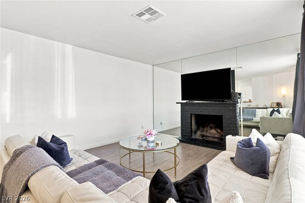 3540 Moraga, Las Vegas, NV 89103