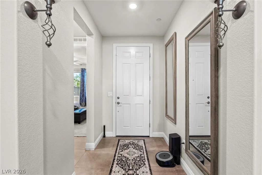 10934 Delparke Valley, Las Vegas, NV 89166