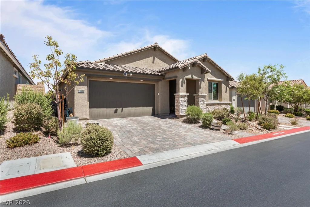 10934 Delparke Valley, Las Vegas, NV 89166