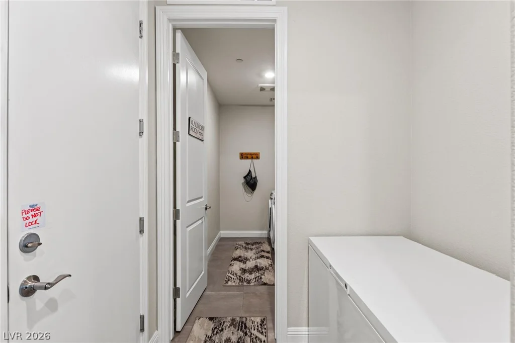 10934 Delparke Valley, Las Vegas, NV 89166