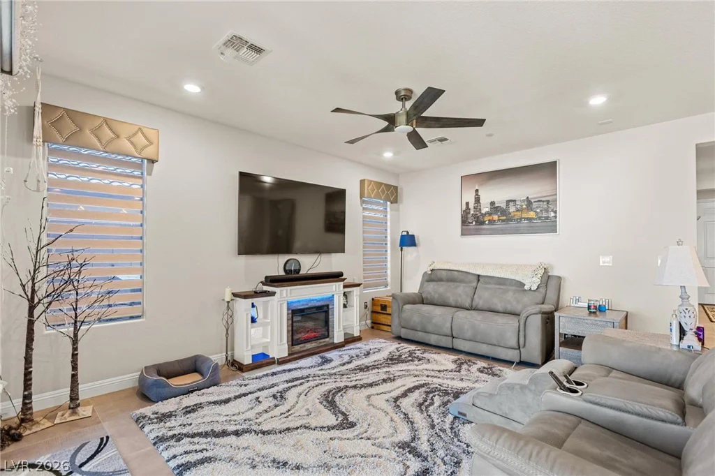 10934 Delparke Valley, Las Vegas, NV 89166